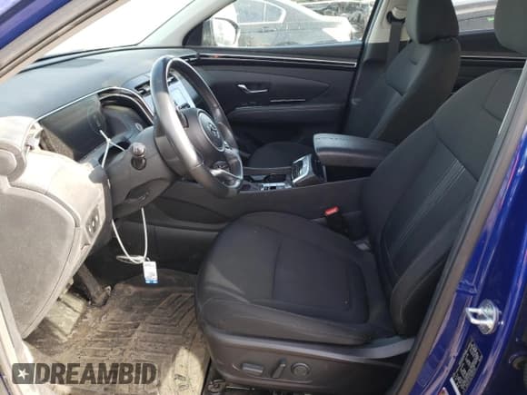 ✅ 2022 Hyundai Tucson SEL • VIN: 5NMJFCAE7NH031381 • Lot: 39883253. Wystawiony na Copart z przebiegiem 24 357 mil. Bezpłatny archiwum sprzedaży aukcyjnych z USA i szczegółowy raport historii pojazdu na DreamBid. Zdjęcie 7.