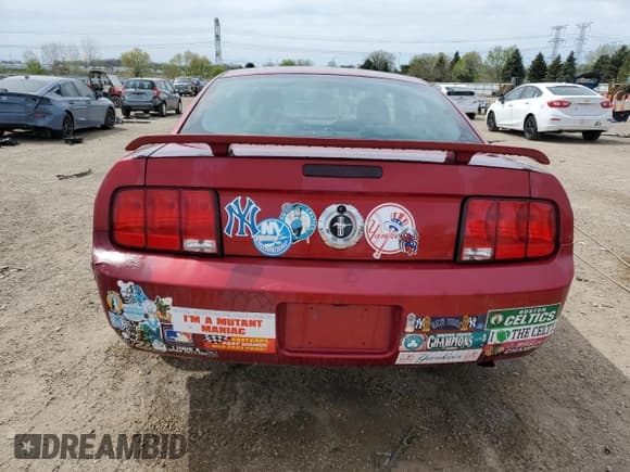 ✅ 2005 Ford Mustang Deluxe • VIN: 1ZVFT80N855194540 • Lot: 54952725. Listed on Copart with 90,931 mi. Free auction sales archive from the USA and detailed vehicle history report at DreamBid. Image 6.