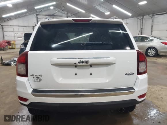 ✅ 2016 Jeep Compass Latitude • VIN: 1C4NJDEB3GD663702 • Lot: 42216781. Wystawiony na IAAI z przebiegiem 46 780 mil. Bezpłatny archiwum sprzedaży aukcyjnych z USA i szczegółowy raport historii pojazdu na DreamBid. Zdjęcie 16.