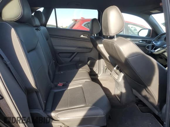 ✅ 2023 Volkswagen Atlas SE • VIN: 1V2WC2CA9PC228409 • Lot: 89693805. Wystawiony na Copart z przebiegiem 22 358 mil. Bezpłatny archiwum sprzedaży aukcyjnych z USA i szczegółowy raport historii pojazdu na DreamBid. Zdjęcie 10.