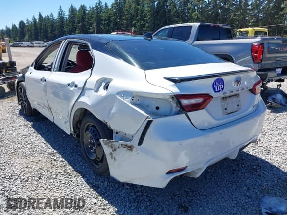 ✅ 2018 Toyota Camry XSE • VIN: 4T1B61HK5JU003632 • Lot: 42814744. Listed on IAAI with 91,213 mi. Free auction sales archive from the USA and detailed vehicle history report at DreamBid. Image 3.
