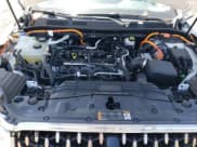 ✅ 2024 Lincoln Corsair Grand Touring • VIN: 5LMTJ5DZ9RUL06144 • Lot: 55814985. Wystawiony na Copart z przebiegiem 6 770 mil. Bezpłatny archiwum sprzedaży aukcyjnych z USA i szczegółowy raport historii pojazdu na DreamBid. Zdjęcie 12.