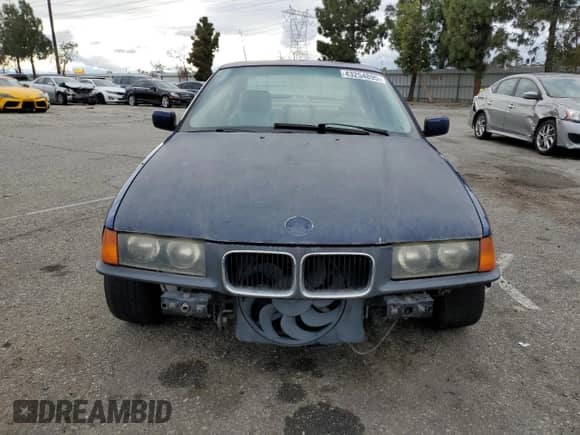 1997 BMW 3 Series z VIN WBACD3322VAV21297, wystawiony jako Copart lot #43254895 z przebiegiem Nie podano mil oraz Szkoda całkowita • Salvage title. Historia ofert i sprzedaży dostępna na DreamBid. Obrazek 5.