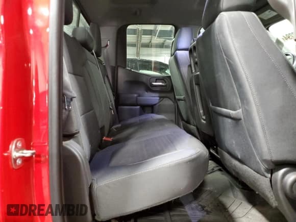 ✅ 2019 Chevrolet Silverado 1500 LT • VIN: 1GCRYDED3KZ299047 • Lot: 73663294. Wystawiony na Copart z przebiegiem 98 476 mil. Bezpłatny archiwum sprzedaży aukcyjnych z USA i szczegółowy raport historii pojazdu na DreamBid. Zdjęcie 11.