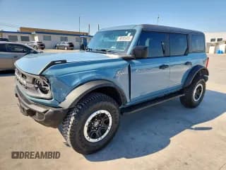 ✅ 2023 Ford Bronco Badlands • VIN: 1FMEE5DP8PLB48820 • Lot: 86165455. Wystawiony na Copart z przebiegiem 19 158 mil. Bezpłatny archiwum sprzedaży aukcyjnych z USA i szczegółowy raport historii pojazdu na DreamBid. Zdjęcie 1.
