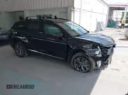 ✅ 2024 Kia Sportage SX • VIN: 5XYK43DF9RG166294 • Lot: 43235549. Listed on IAAI with 27,343 mi. Free auction sales archive from the USA and detailed vehicle history report at DreamBid. Image 1.