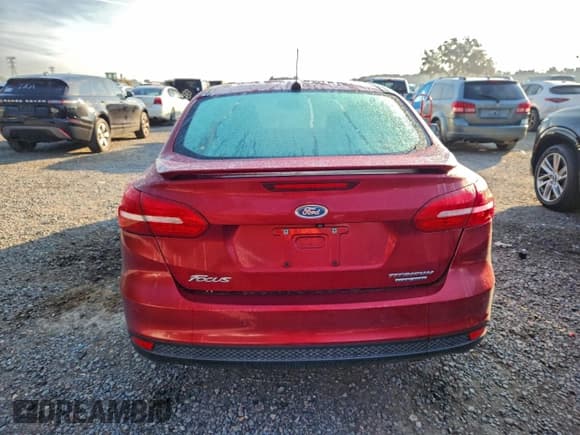 ✅ 2015 Ford Focus Titanium • VIN: 1FADP3J26FL215409 • Lot: 94588735. Wystawiony na Copart z przebiegiem 80 641 mil. Bezpłatny archiwum sprzedaży aukcyjnych z USA i szczegółowy raport historii pojazdu na DreamBid. Zdjęcie 6.
