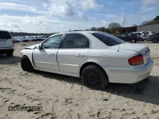 2004 Hyundai Sonata с VIN KMHWF25S34A977210, выставлен на аукционе Copart как лот 50971215 с пробегом 187 268 миль миль и Списание • Salvage title. История ставок и продаж доступна на DreamBid. Изображение 2.