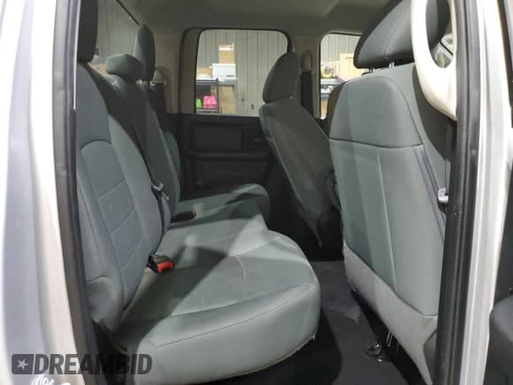 2017 Ram 1500 Express z VIN 1C6RR7FG5HS698218, wystawiony jako Copart lot #85489645 z przebiegiem 60 199 mil mil oraz Czysty tytuł • Clean title. Historia ofert i sprzedaży dostępna na DreamBid. Obrazek 10.