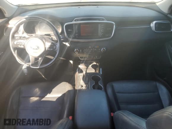 ✅ 2017 Kia Sorento EX • VIN: 5XYPH4A52HG332262 • Lot: 86194385. Listed on Copart with 165,229 mi. Free auction sales archive from the USA and detailed vehicle history report at DreamBid. Image 8.