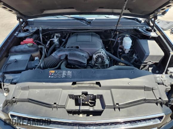 ✅ 2013 Chevrolet Avalanche LS • VIN: 3GNMCEE06DG341524 • Lot: 60120105. Listed on Copart with 145,496 mi. Free auction sales archive from the USA and detailed vehicle history report at DreamBid. Image 11.