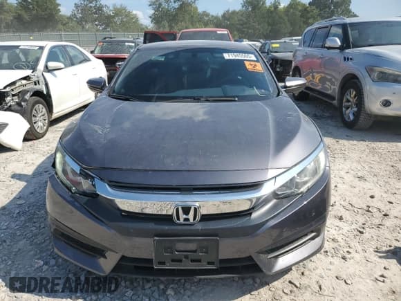 ✅ 2018 Honda Civic LX • VIN: 2HGFC4B53JH306304 • Lot: 71945505. Wystawiony na Copart z przebiegiem 74 147 mil. Bezpłatny archiwum sprzedaży aukcyjnych z USA i szczegółowy raport historii pojazdu na DreamBid. Zdjęcie 5.
