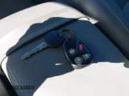 ✅ 2005 Cadillac DeVille • VIN: 1G6KD54Y25U265337 • Lot: 43411970. Wystawiony na IAAI z przebiegiem 149 747 mil. Bezpłatny archiwum sprzedaży aukcyjnych z USA i szczegółowy raport historii pojazdu na DreamBid. Zdjęcie 11.