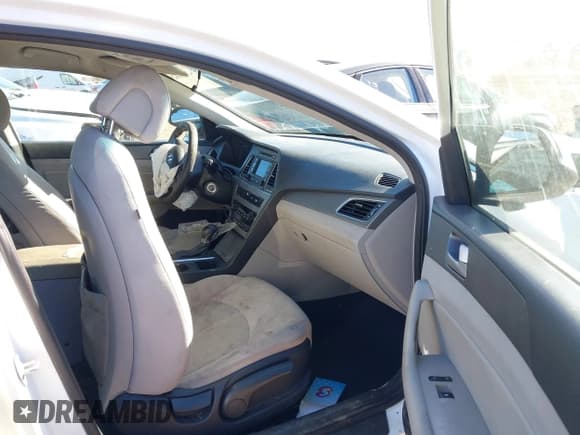 ✅ 2015 Hyundai Sonata SE • VIN: 5NPE24AF5FH233121 • Лот: 43636829. Опубликован ранее на IAAI с пробегом 168 195 миль. Бесплатный доступ к архиву аукционных продаж из США и подробный отчёт об истории автомобиля на DreamBid. Изображение 5.