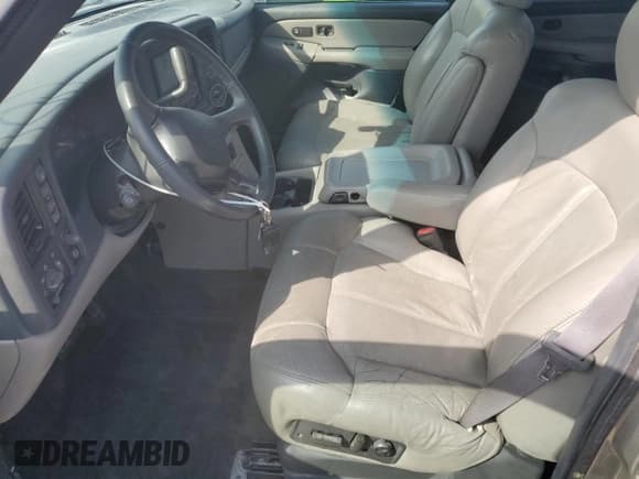 ✅ 2000 Chevrolet Suburban LT • VIN: 3GNFK16T6YG158157 • Лот: 74214084. Опубликован ранее на Copart с пробегом 190 105 миль. Бесплатный доступ к архиву аукционных продаж из США и подробный отчёт об истории автомобиля на DreamBid. Изображение 7.