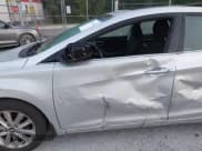 ✅ 2015 Hyundai Elantra SE • VIN: 5NPDH4AE1FH595111 • Lot: 42627746. Listed on IAAI with 119,690 mi. Free auction sales archive from the USA and detailed vehicle history report at DreamBid. Image 17.