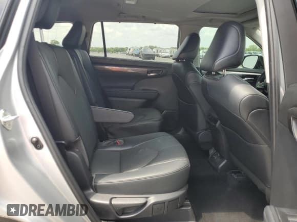 ✅ 2022 Toyota Highlander Limited • VIN: 5TDYZRAH9NS559052 • Lot: 66677375. Wystawiony na Copart z przebiegiem 46 767 mil. Bezpłatny archiwum sprzedaży aukcyjnych z USA i szczegółowy raport historii pojazdu na DreamBid. Zdjęcie 11.