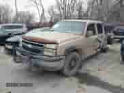 2006 Chevrolet Silverado 1500 LT1 z VIN 2GCEK13T261211113, wystawiony jako IAAI lot #41541256 z przebiegiem 241 415 mil mil oraz . Historia ofert i sprzedaży dostępna na DreamBid. Obrazek 2.