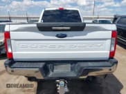 ✅ 2018 Ford F-250 King Ranch • VIN: 1FT7W2BT2JEB49420 • Lot: 43041884. Wystawiony na IAAI z przebiegiem 188 101 mil. Bezpłatny archiwum sprzedaży aukcyjnych z USA i szczegółowy raport historii pojazdu na DreamBid. Zdjęcie 17.