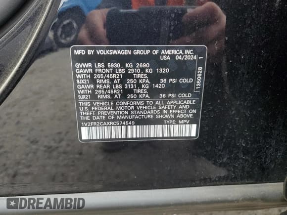 ✅ 2024 Volkswagen Atlas SEL Premium R-Line • VIN: 1V2FR2CAXRC574549 • Lot: 89721825. Wystawiony na Copart z przebiegiem 11 966 mil. Bezpłatny archiwum sprzedaży aukcyjnych z USA i szczegółowy raport historii pojazdu na DreamBid. Zdjęcie 14.