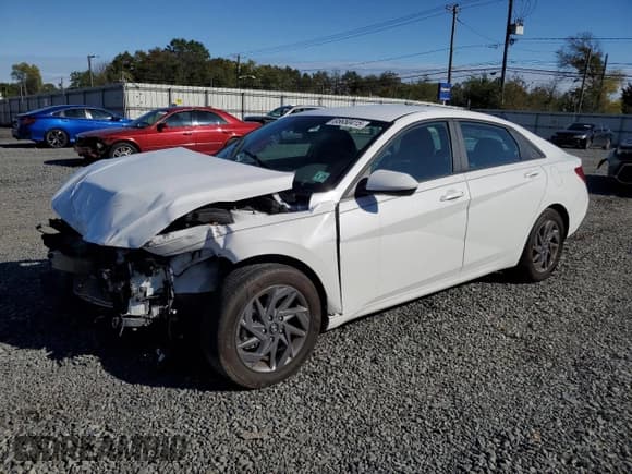 ✅ 2024 Hyundai Elantra SEL • VIN: KMHLM4DG9RU682684 • Lot: 85650415. Listed on Copart with 14,500 mi. Free auction sales archive from the USA and detailed vehicle history report at DreamBid. Image 1.