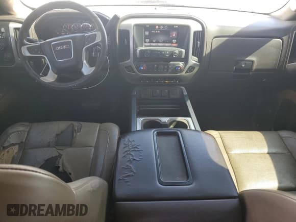 ✅ 2015 GMC Sierra 1500 SLT • VIN: 3GTU2VECXFG434992 • Lot: 86657695. Wystawiony na Copart z przebiegiem 210 421 mil. Bezpłatny archiwum sprzedaży aukcyjnych z USA i szczegółowy raport historii pojazdu na DreamBid. Zdjęcie 8.