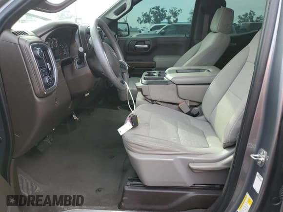 ✅ 2020 Chevrolet Silverado 1500 LT • VIN: 1GCRWCED8LZ157245 • Lot: 91548175. Wystawiony na Copart z przebiegiem 147 807 mil. Bezpłatny archiwum sprzedaży aukcyjnych z USA i szczegółowy raport historii pojazdu na DreamBid. Zdjęcie 7.