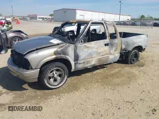 ✅ 1998 Chevrolet S-10 LS • VIN: 1GCCS19X3W8190352 • Лот: 41864245. Опубликован ранее на IAAI с пробегом Не указан. Бесплатный доступ к архиву аукционных продаж из США и подробный отчёт об истории автомобиля на DreamBid. Изображение 2.