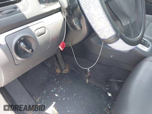 ✅ 2006 Volkswagen Jetta 2.5L • VIN: 3VWSG71K26M624575 • Лот: 42184114. Опубликован ранее на IAAI с пробегом 164 182 миль. Бесплатный доступ к архиву аукционных продаж из США и подробный отчёт об истории автомобиля на DreamBid. Изображение 11.