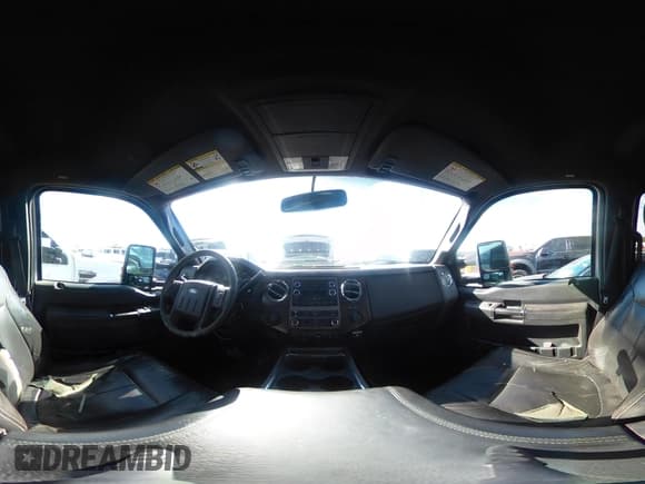 ✅ 2012 Ford F-250 XL • VIN: 1FT7W2B65CEC25578 • Lot: 43572341. Wystawiony na IAAI z przebiegiem 190 608 mil. Bezpłatny archiwum sprzedaży aukcyjnych z USA i szczegółowy raport historii pojazdu na DreamBid. Zdjęcie 19.