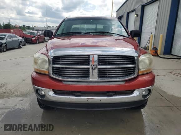 2006 Dodge 1500 Laramie z VIN 1D7HU18216S573270, wystawiony jako Copart lot #62885405 z przebiegiem 199 766 mil mil oraz Szkoda całkowita • Salvage title. Historia ofert i sprzedaży dostępna na DreamBid. Obrazek 5.