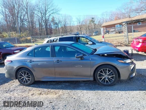 ✅ 2021 Toyota Camry SE • VIN: 4T1G11AK8MU423971 • Lot: 43768828. Listed on IAAI with 103,138 mi. Free auction sales archive from the USA and detailed vehicle history report at DreamBid. Image 14.