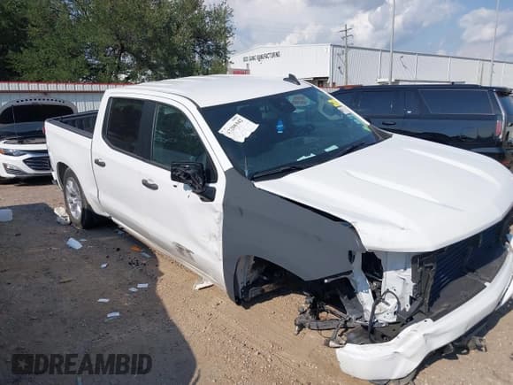 ✅ 2023 Chevrolet Silverado 1500 Custom • VIN: 3GCPABEK7PG280894 • Lot: 43206042. Wystawiony na IAAI z przebiegiem 27 359 mil. Bezpłatny archiwum sprzedaży aukcyjnych z USA i szczegółowy raport historii pojazdu na DreamBid. Zdjęcie 1.
