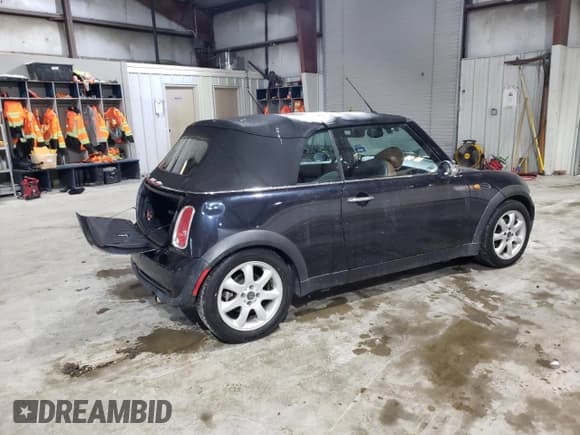 ✅ 2008 MINI Convertible • VIN: WMWRF33538TF67537 • Lot: 86498134. Wystawiony na Copart z przebiegiem 120 044 mil. Bezpłatny archiwum sprzedaży aukcyjnych z USA i szczegółowy raport historii pojazdu na DreamBid. Zdjęcie 3.