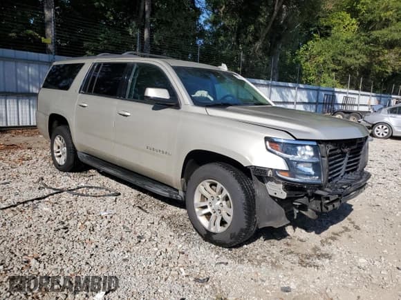 ✅ 2017 Chevrolet Suburban LT • VIN: 1GNSCHKC0HR158097 • Lot: 84901945. Listed on Copart with 123,331 mi. Free auction sales archive from the USA and detailed vehicle history report at DreamBid. Image 4.