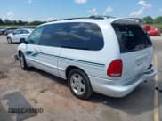 ✅ 2000 Dodge Caravan SE • VIN: 1B4GP44R6YB688397 • Лот: 42977835. Опубликован ранее на IAAI с пробегом 106 610 миль. Бесплатный доступ к архиву аукционных продаж из США и подробный отчёт об истории автомобиля на DreamBid. Изображение 3.