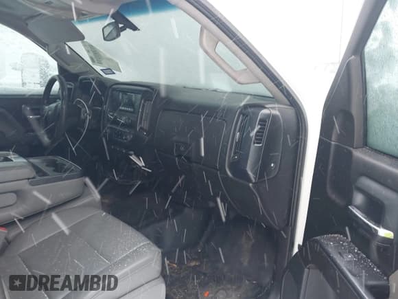 ✅ 2015 Chevrolet Silverado 2500HD Work Truck • VIN: 1GB2CUEG4FZ131745 • Lot: 41293213. Listed on IAAI with 236,044 mi. Free auction sales archive from the USA and detailed vehicle history report at DreamBid. Image 5.