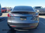 ✅ 2023 Tesla Model Y Performance • VIN: 7SAYGDEF3PF864400 • Lot: 43595150. Wystawiony na IAAI z przebiegiem 37 993 mil. Bezpłatny archiwum sprzedaży aukcyjnych z USA i szczegółowy raport historii pojazdu na DreamBid. Zdjęcie 17.