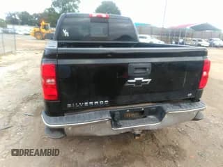 ✅ 2018 Chevrolet Silverado 1500 LT • VIN: 3GCUKREC2JG500516 • Lot: 43308176. Wystawiony na IAAI z przebiegiem 82 892 mil. Bezpłatny archiwum sprzedaży aukcyjnych z USA i szczegółowy raport historii pojazdu na DreamBid. Zdjęcie 6.