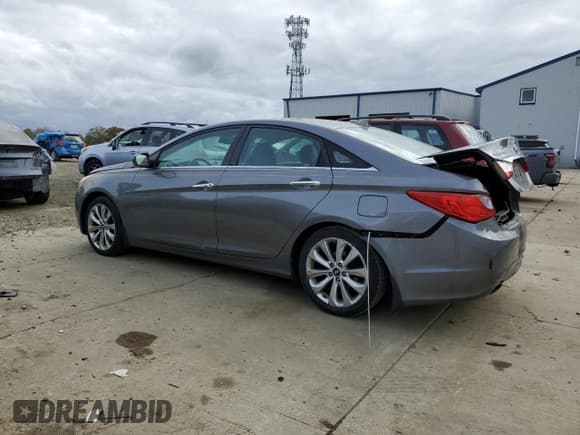 ✅ 2013 Hyundai Sonata SE • VIN: 5NPEC4AC9DH698761 • Lot: 89685955. Listed on Copart with 222,878 mi. Free auction sales archive from the USA and detailed vehicle history report at DreamBid. Image 2.