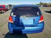 2004 Chevrolet Aveo LS z VIN KL1TJ62664B266574, wystawiony jako Copart lot #82820054 z przebiegiem Nie podano mil oraz Czysty tytuł • Clean title. Historia ofert i sprzedaży dostępna na DreamBid. Obrazek 6.