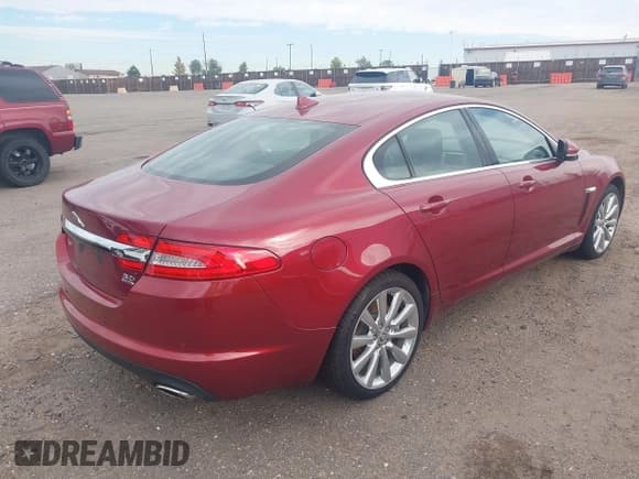 ✅ 2013 Jaguar XF V6 AWD • VIN: SAJWJ0EF2D8S84213 • Lot: 40407546. Wystawiony na IAAI z przebiegiem Nie podano. Bezpłatny archiwum sprzedaży aukcyjnych z USA i szczegółowy raport historii pojazdu na DreamBid. Zdjęcie 4.