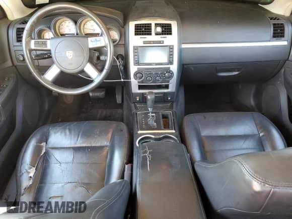 2010 Dodge Charger Rallye с VIN 2B3CA9CV4AH300094, выставлен на аукционе Copart как лот 80195364 с пробегом 220 739 миль миль и Списание • Salvage title. История ставок и продаж доступна на DreamBid. Изображение 8.