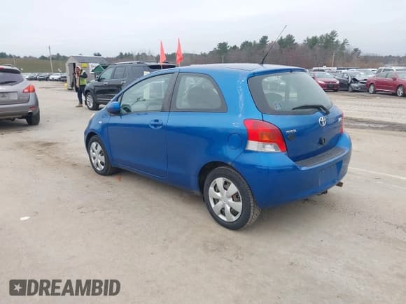 ✅ 2010 Toyota Yaris • VIN: JTDJT4K31A5281806 • Lot: 43743380. Listed on IAAI with 247,643 mi. Free auction sales archive from the USA and detailed vehicle history report at DreamBid. Image 3.