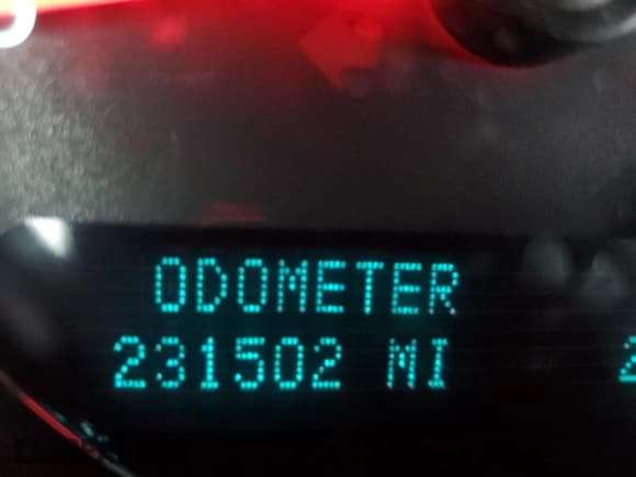 ✅ 2014 GMC Sierra 3500HD SRW Denali • VIN: 1GT426E8XEF133088 • Лот: 82450364. Опубликован ранее на Copart с пробегом 231 502 миль. Бесплатный доступ к архиву аукционных продаж из США и подробный отчёт об истории автомобиля на DreamBid. Изображение 9.