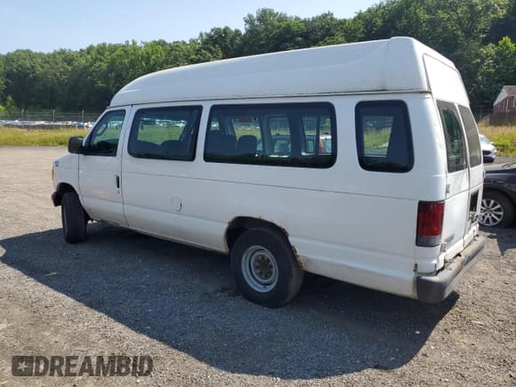 ✅ 2007 Ford Econoline Cargo Commercial • VIN: 1FTNS24W67DB44004 • Лот: 59058654. Опубликован ранее на Copart с пробегом 232 452 миль. Бесплатный доступ к архиву аукционных продаж из США и подробный отчёт об истории автомобиля на DreamBid. Изображение 2.