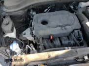 ✅ 2019 Hyundai Santa Fe SEL • VIN: 5NMS3CAD1KH037404 • Lot: 91390505. Wystawiony na Copart z przebiegiem 102 030 mil. Bezpłatny archiwum sprzedaży aukcyjnych z USA i szczegółowy raport historii pojazdu na DreamBid. Zdjęcie 13.