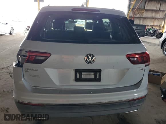 ✅ 2018 Volkswagen Tiguan SEL • VIN: 3VV3B7AX2JM221160 • Lot: 93273305. Wystawiony na Copart z przebiegiem 138 596 mil. Bezpłatny archiwum sprzedaży aukcyjnych z USA i szczegółowy raport historii pojazdu na DreamBid. Zdjęcie 6.