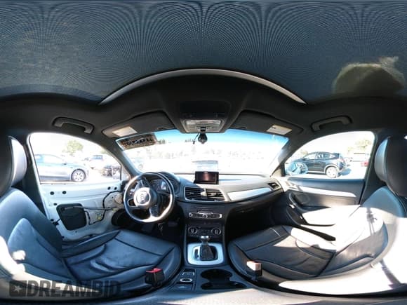 ✅ 2018 Audi Q3 Premium • VIN: WA1BCCFS1JR025281 • Лот: 43562933. Опубликован ранее на IAAI с пробегом 106 138 миль. Бесплатный доступ к архиву аукционных продаж из США и подробный отчёт об истории автомобиля на DreamBid. Изображение 19.