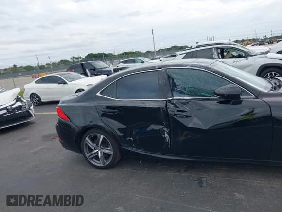 ✅ 2020 Lexus IS 300 • VIN: JTHDA1D28L5107464 • Lot: 43616947. Listed on IAAI with 58,354 mi. Free auction sales archive from the USA and detailed vehicle history report at DreamBid. Image 6.